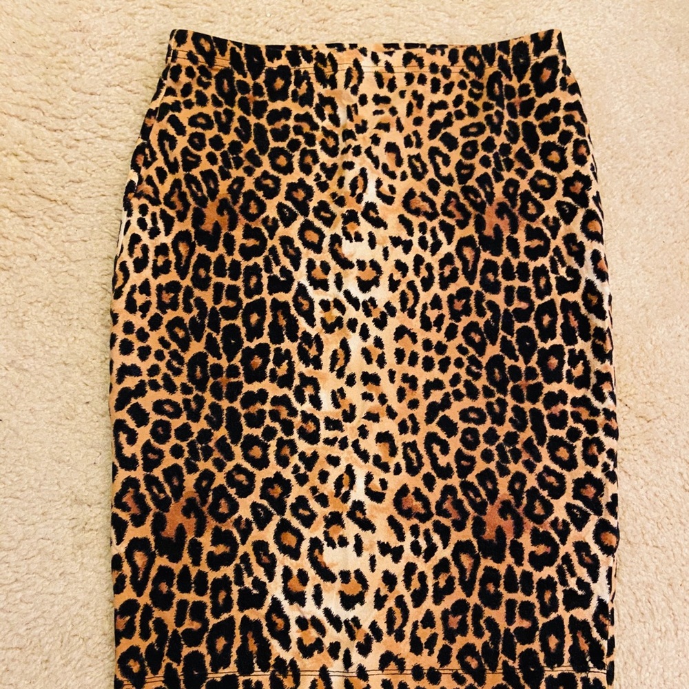 Leopard print pencil skirt - stretchy